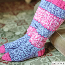 Load image into Gallery viewer, Katia | United Socks: 75% Superwash Wool, 25% Polyamide Sock Yarn
