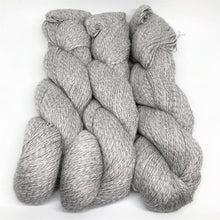 Load image into Gallery viewer, Illimani's Sabri Yarn in Ash 41-38