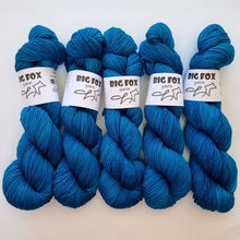 Load image into Gallery viewer, Big Fox | DK Merino