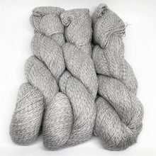 Load image into Gallery viewer, Illimani&#39;s Sabri Yarn in Ash 41-38