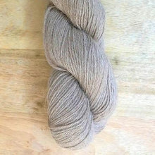 Load image into Gallery viewer, Illimani&#39;s Eco-Llama Yarn in Beige