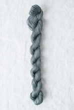 Load image into Gallery viewer, Quince &amp; Co | Sparrow: 100% Organic Linen Yarn