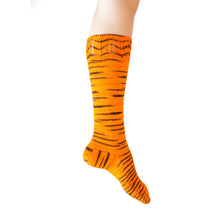 Load image into Gallery viewer, Urth | Uneek Sock Kit: Self-striping Handdyed Sock Yarn